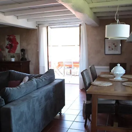 Mantely Holiday home Puycelci